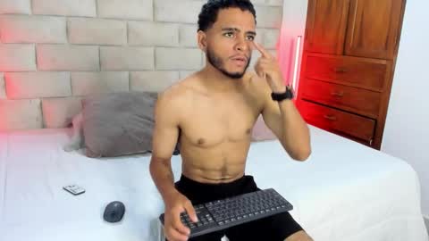 Snapshot of denzelvelez chatting on January 13, 3:01 am David online show from January 13, 3:01 am