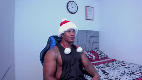 Snapshot of deonjhonson chatting on December 3, 3:55 pm deon jhonson online show from December 3, 3:55 pm
