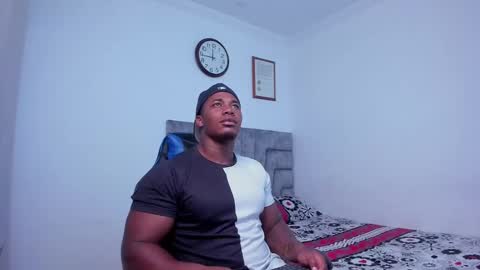 Snapshot of deonjhonson chatting on December 5, 4:44 pm deon jhonson online show from December 5, 4:44 pm