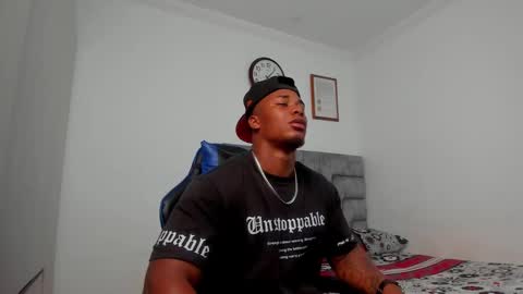 Snapshot of deonjhonson chatting on December 9, 9:05 pm deon jhonson online show from December 9, 9:05 pm