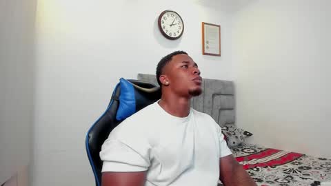 Snapshot of deonjhonson chatting on December 14, 7:03 pm deon jhonson online show from December 14, 7:03 pm