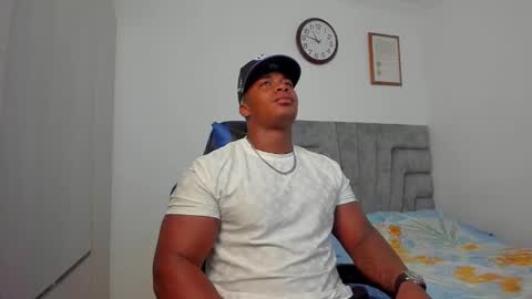 Snapshot of deonjhonson chatting on January 7, 3:46 am deon jhonson online show from January 7, 3:46 am