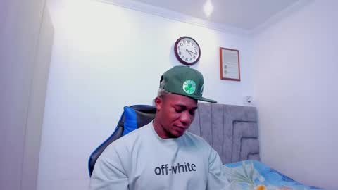 Snapshot of deonjhonson chatting on January 16, 9:16 am deon jhonson online show from January 16, 9:16 am