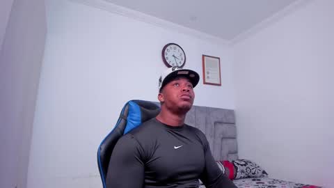 Snapshot of deonjhonson chatting on January 23, 8:25 am deon jhonson online show from January 23, 8:25 am