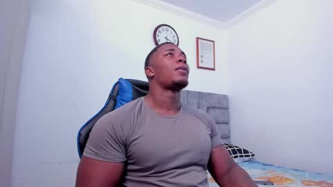 Snapshot of deonjhonson chatting on February 18, 8:27 am deon jhonson online show from February 18, 8:27 am