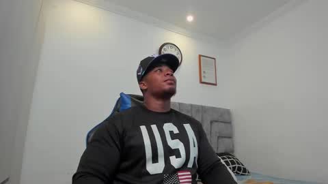 Snapshot of deonjhonson chatting on February 28, 11:45 pm deon jhonson online show from February 28, 11:45 pm