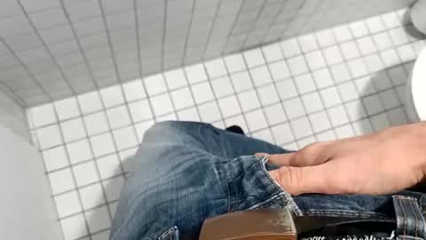 Snapshot of der_wanderer12 chatting on November 10, 7:29 am der_wanderer12 online show from November 10, 7:29 am