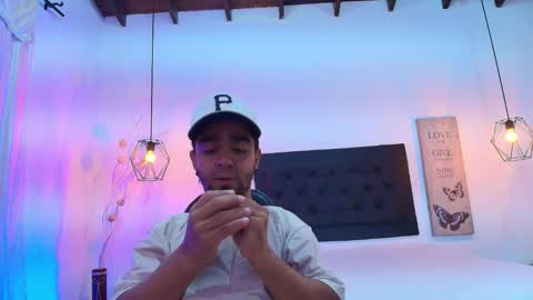 Dereck  online show from November 5, 10:10 pm