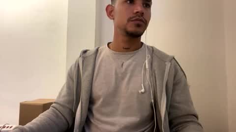 Dereck Myers online show from March 7, 8:50 pm