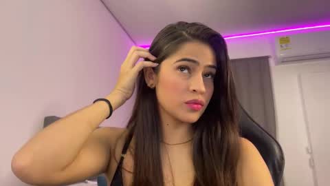 Dereck online show from February 11, 9:03 pm