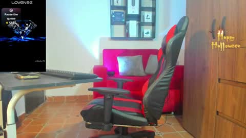 dereckgreen online show from October 11, 8:40 pm