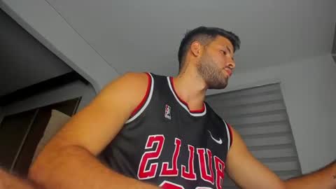 dereckhardd online show from June 27, 5:34 am