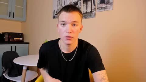 Snapshot of derek_banville chatting on November 9, 8:07 pm Derek online show from November 9, 8:07 pm