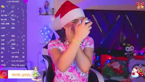 Snapshot of derek_greyy_ chatting on December 5, 8:27 pm derek grey online show from December 5, 8:27 pm