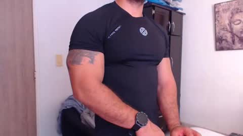 Derek online show from February 28, 8:39 pm