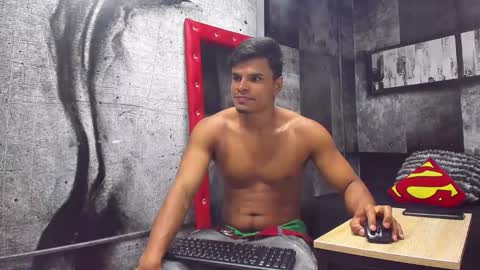 derek online show from February 10, 11:15 am