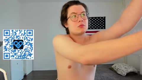 Derek online show from November 19, 10:59 am