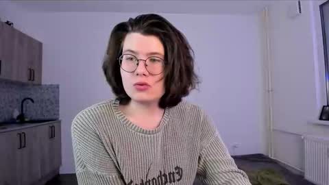 Derek online show from February 16, 6:26 pm