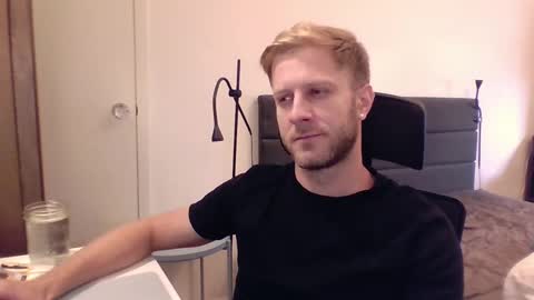 Derek- FREE requests online show from October 1, 7:31 pm