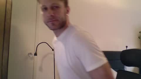 Derek- FREE requests online show from October 6, 8:17 pm