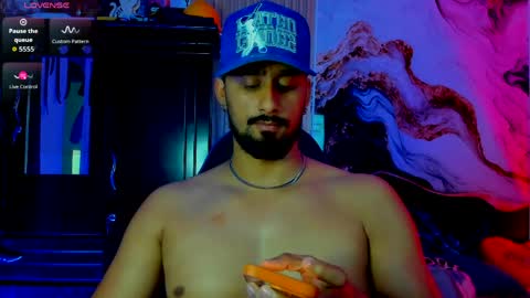 DEREKK   online show from March 24, 5:12 am