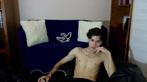 Derek online show from November 25, 12:43 am