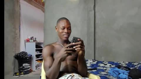 Snapshot of derekward01 chatting on December 2, 10:16 pm DerekWard online show from December 2, 10:16 pm