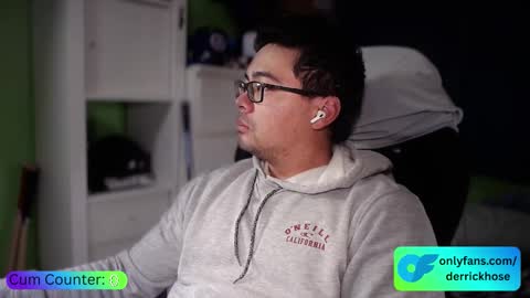 Derrick Hose online show from November 16, 3:23 am