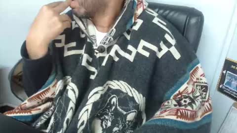 Snapshot of derrik_ chatting on October 1, 3:45 am     online show from October 1, 3:45 am