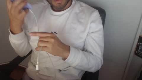     online show from January 12, 3:28 pm