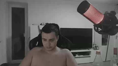 dershark online show from April 19, 1:05 am