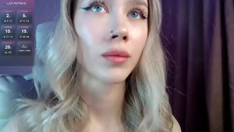 Ari online show from October 25, 5:19 pm