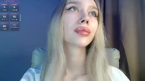 Snapshot of des_ch chatting on July 13, 3:59 pm Ari online show from July 13, 3:59 pm