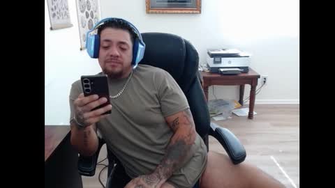 desertadventurer25 online show from October 26, 6:03 pm