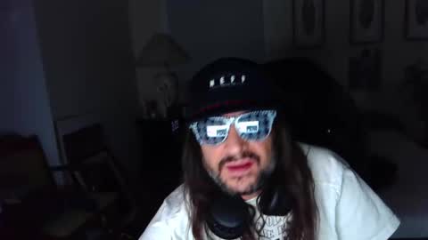 Snapshot of desertfoxohio chatting on November 13, 8:02 am DutchMasterFox online show from November 13, 8:02 am