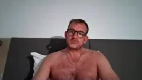 Snapshot of desertranger chatting on June 19, 9:29 pm desertranger online show from June 19, 9:29 pm
