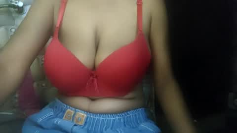 Snapshot of desiprincess35 chatting on June 24, 5:34 pm desiprincess35 online show from June 24, 5:34 pm