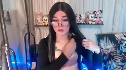 LORINE online show from September 26, 1:59 pm