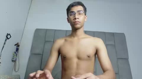 Snapshot of desire4duo chatting on February 9, 10:08 am desire4duo online show from February 9, 10:08 am