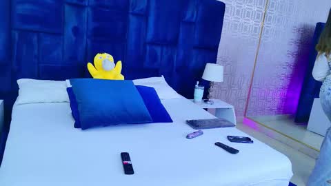 Snapshot of desire_sara chatting on February 5, 11:37 am Sara Desire online show from February 5, 11:37 am