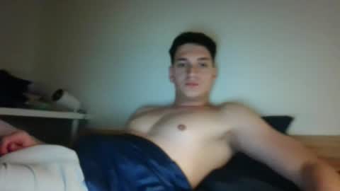 Snapshot of desired_trophy chatting on May 12, 10:40 pm desired_trophy online show from May 12, 10:40 pm