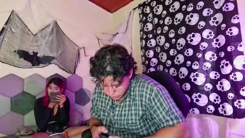 Snapshot of desireduo_tgn chatting on October 24, 12:30 am TORI AND MR. BEAR online show from October 24, 12:30 am