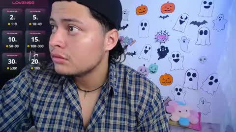 Snapshot of desireduo_tgn chatting on October 27, 12:31 pm TORI AND MR. BEAR online show from October 27, 12:31 pm