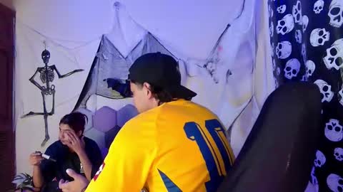 Snapshot of desireduo_tgn chatting on October 30, 12:17 pm TORI AND MR. BEAR online show from October 30, 12:17 pm