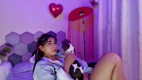 TORI AND MR. BEAR online show from March 15, 7:09 pm