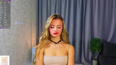 Snapshot of desireeclipse chatting on February 27, 6:13 am Willow online show from February 27, 6:13 am