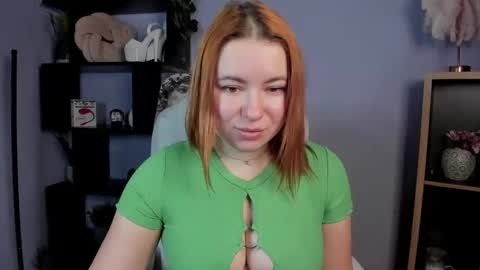 Snapshot of desirelayla chatting on January 5, 7:28 am LAYLA online show from January 5, 7:28 am