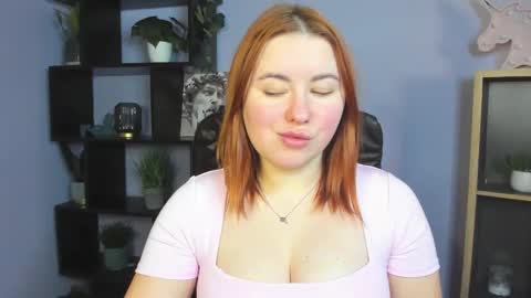 Snapshot of desirelayla chatting on February 9, 11:04 am LAYLA online show from February 9, 11:04 am