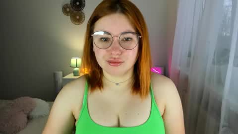 Snapshot of desirelayla chatting on February 10, 7:15 am LAYLA online show from February 10, 7:15 am