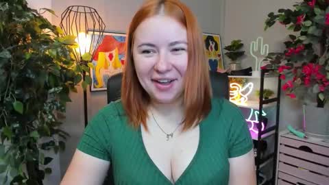 Snapshot of desirelayla chatting on September 19, 6:26 am LAYLA online show from September 19, 6:26 am